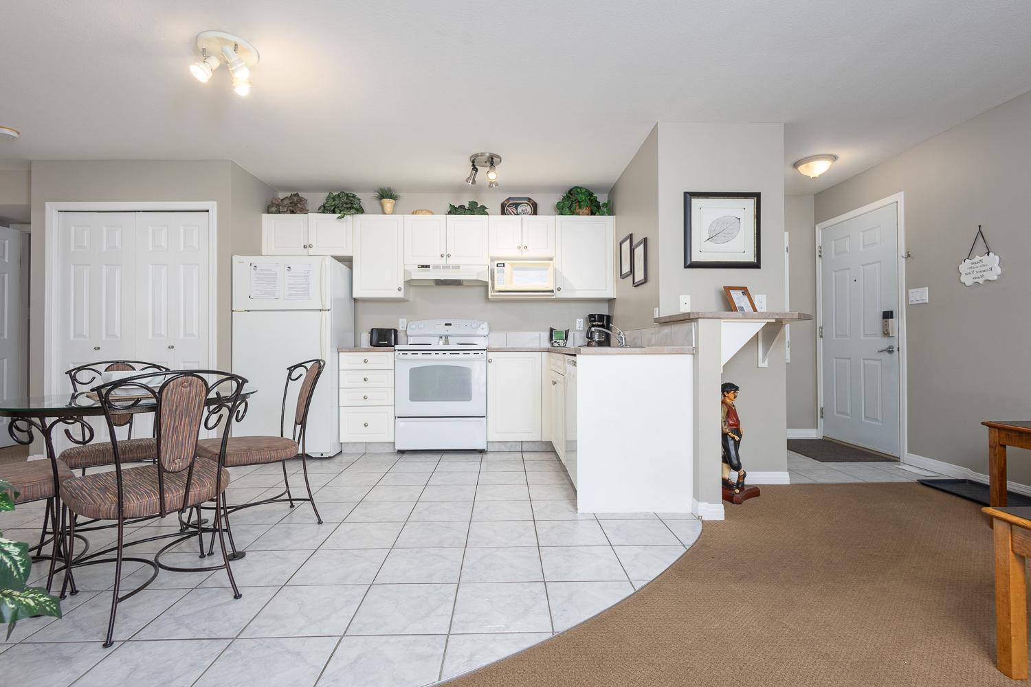 Paradise Canyon Golf Resort - Luxury Condo M405 Lethbridge Bagian luar foto